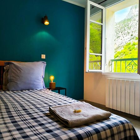 Auberge De Calendal Hotel Aiglun  Ngoại thất bức ảnh