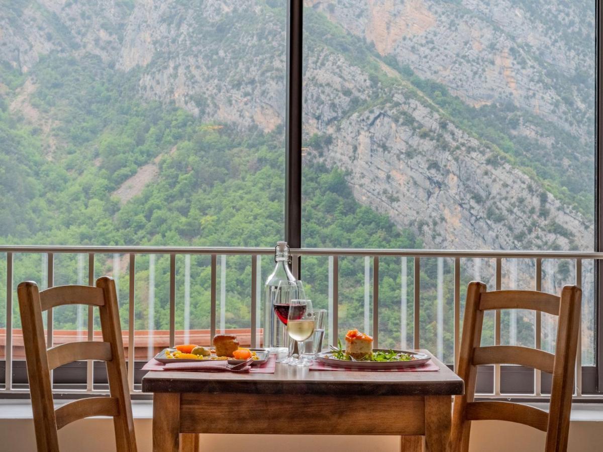 Auberge De Calendal Hotel Aiglun  Ngoại thất bức ảnh