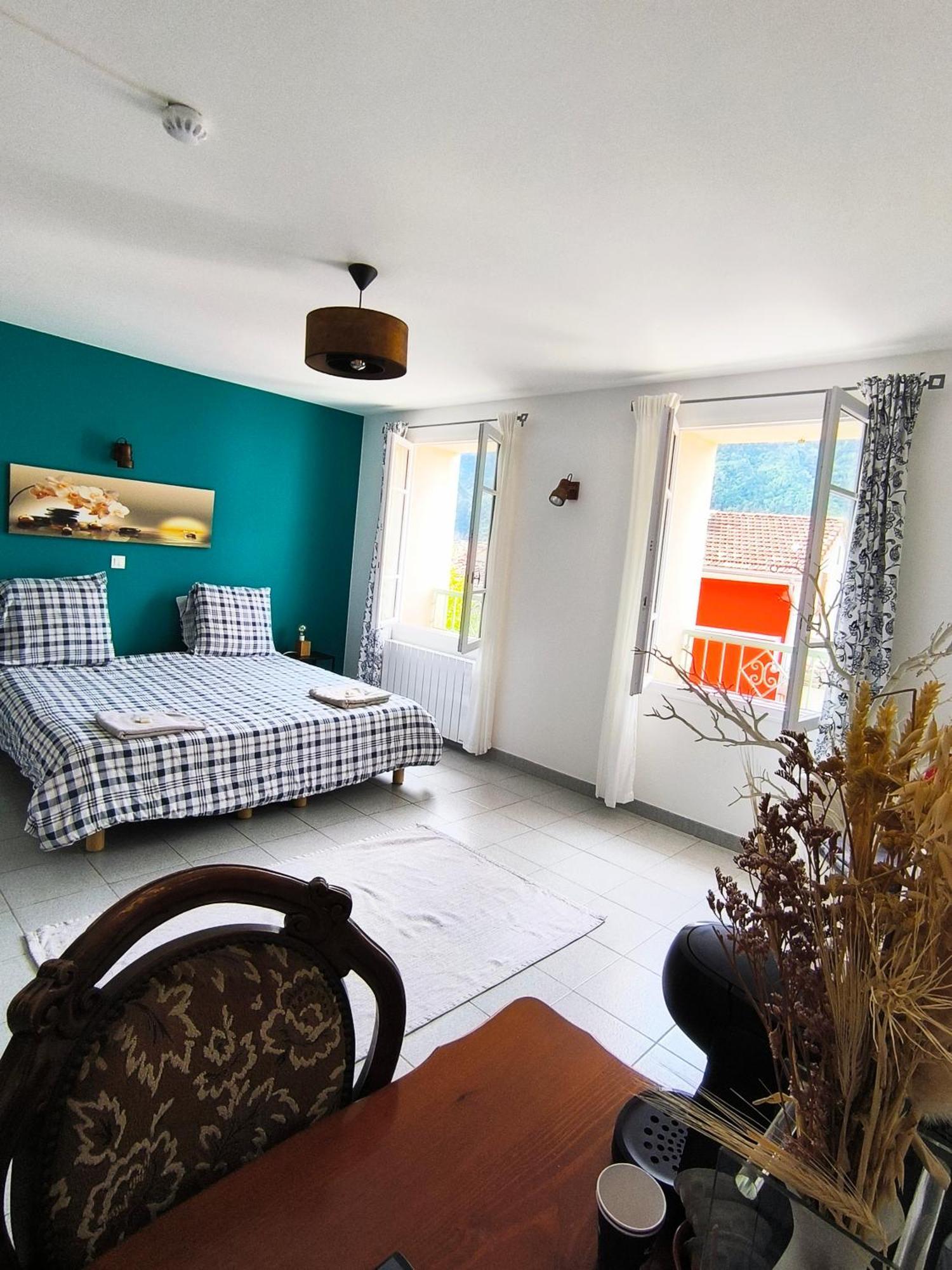 Auberge De Calendal Hotel Aiglun  Ngoại thất bức ảnh